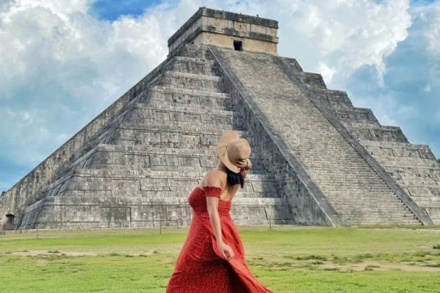 Tour Chichen Itzá Clásico con Cenote Nohoch para Mexicanos